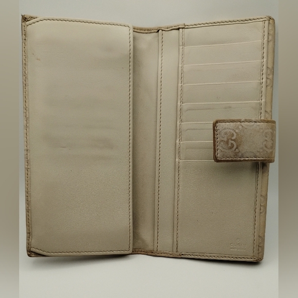 Gucci Beige Monogram Wallet AUTHENTIC Needs Some Cleaning Is a Fixer upper - Picture 3 of 5